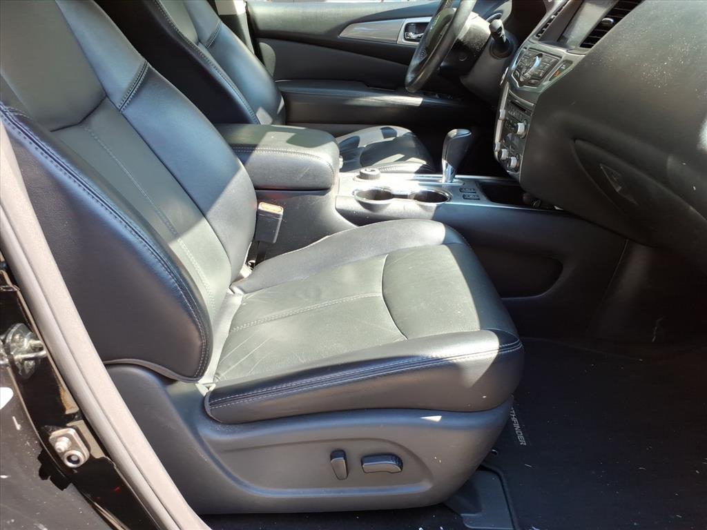 2018 Nissan Pathfinder SL