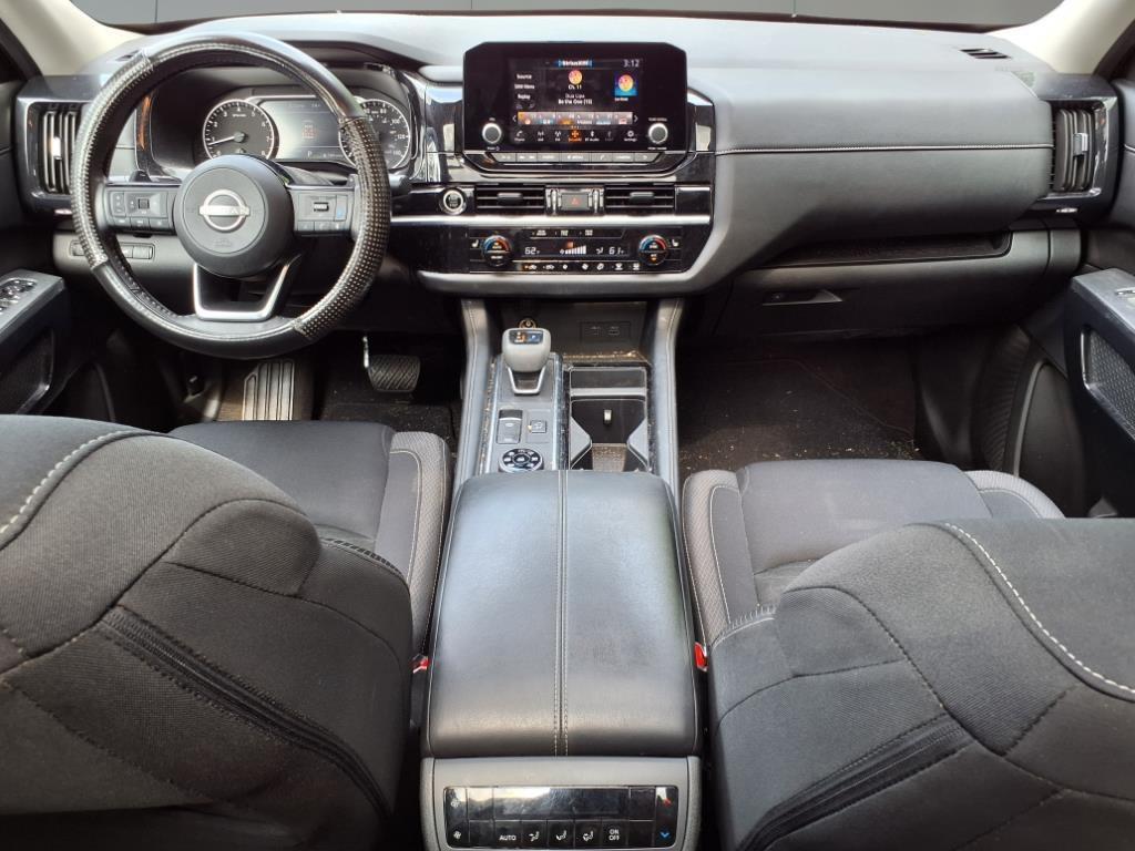 2023 Nissan Pathfinder SV