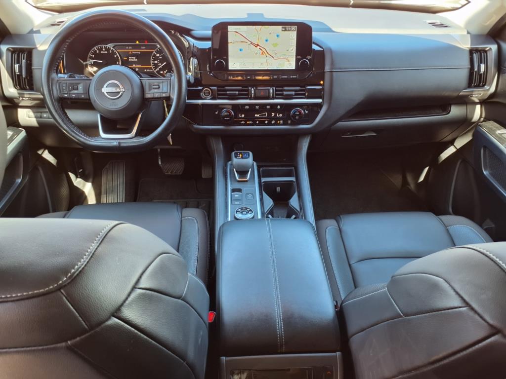 2022 Nissan Pathfinder SL