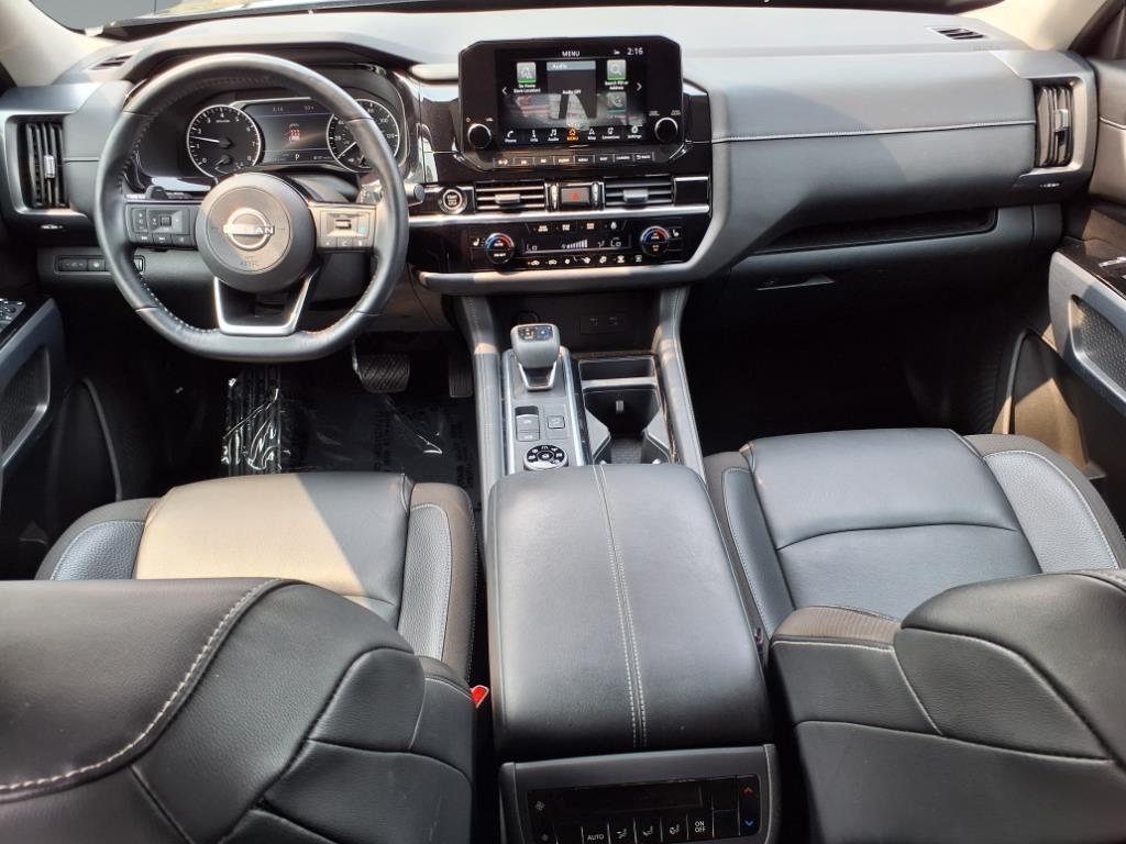 2022 Nissan Pathfinder SL