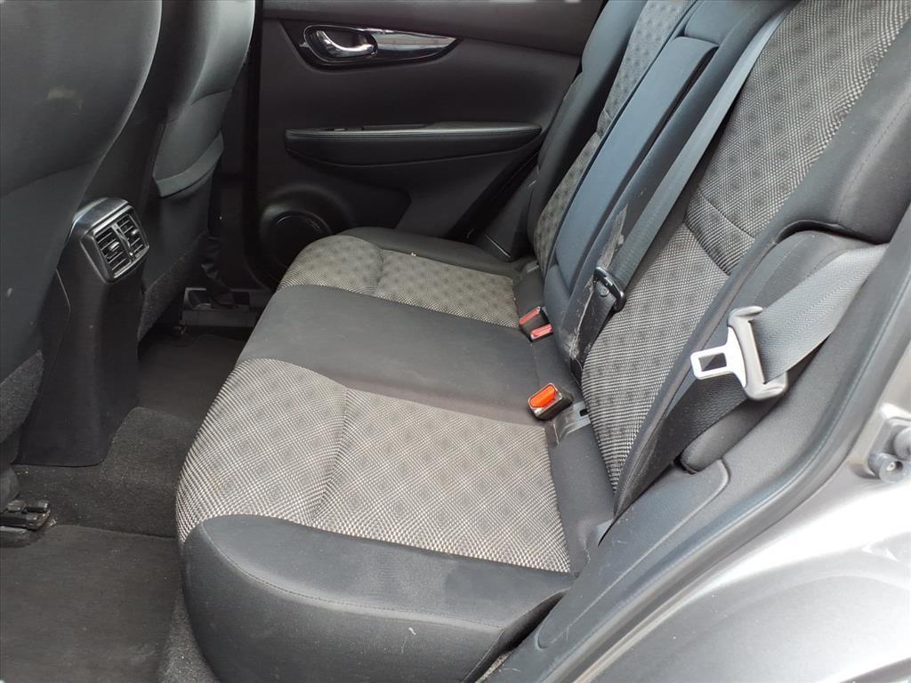 2022 Nissan Rogue Sport SV