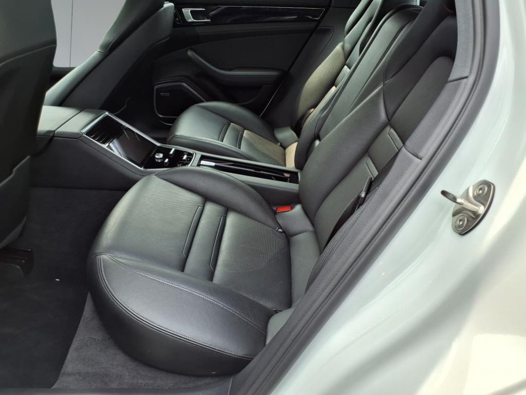 2021 Porsche Panamera 4 2021 Porsche Panamera 4