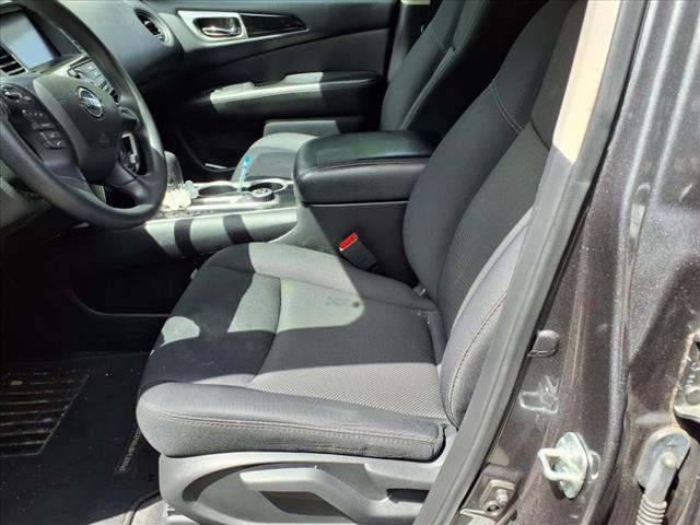 2019 Nissan Pathfinder S