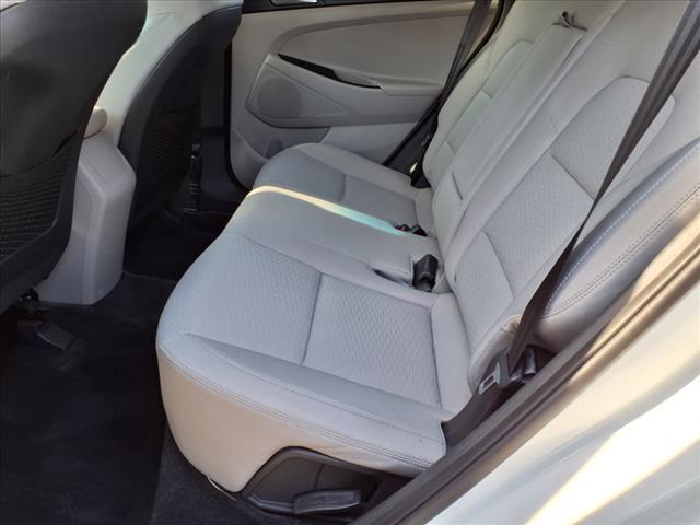 2021 Hyundai TUCSON SE