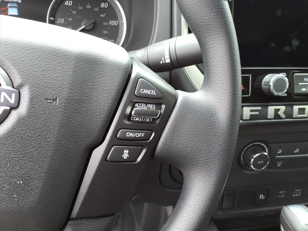 2025 Nissan Frontier SV
