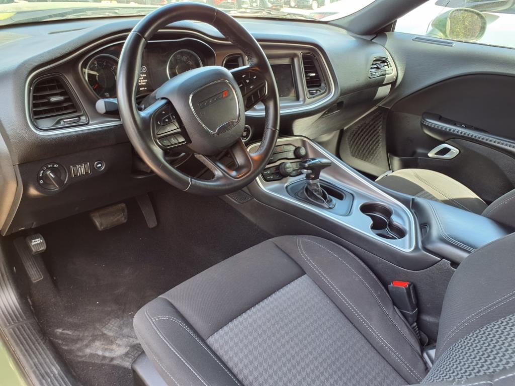 2022 Dodge Challenger SXT