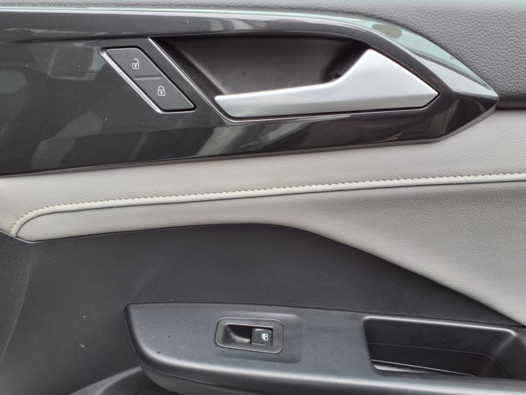 2022 Volkswagen Taos SEL 4Motion