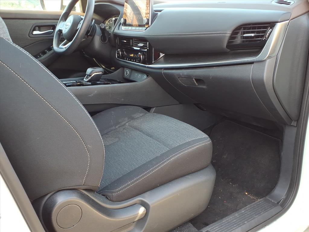 2022 Nissan Rogue SV 2022 Nissan Rogue SV