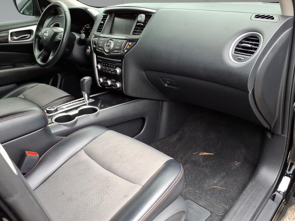 2019 Nissan Pathfinder SV 2019 Nissan Pathfinder SV