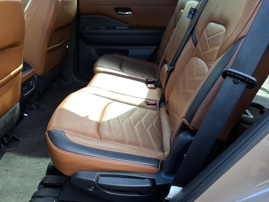 2023 Nissan Pathfinder Platinum 2023 Nissan Pathfinder Platinum