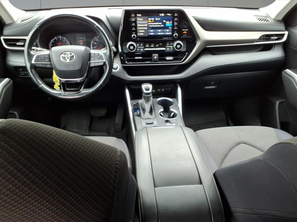 2020 Toyota Highlander LE