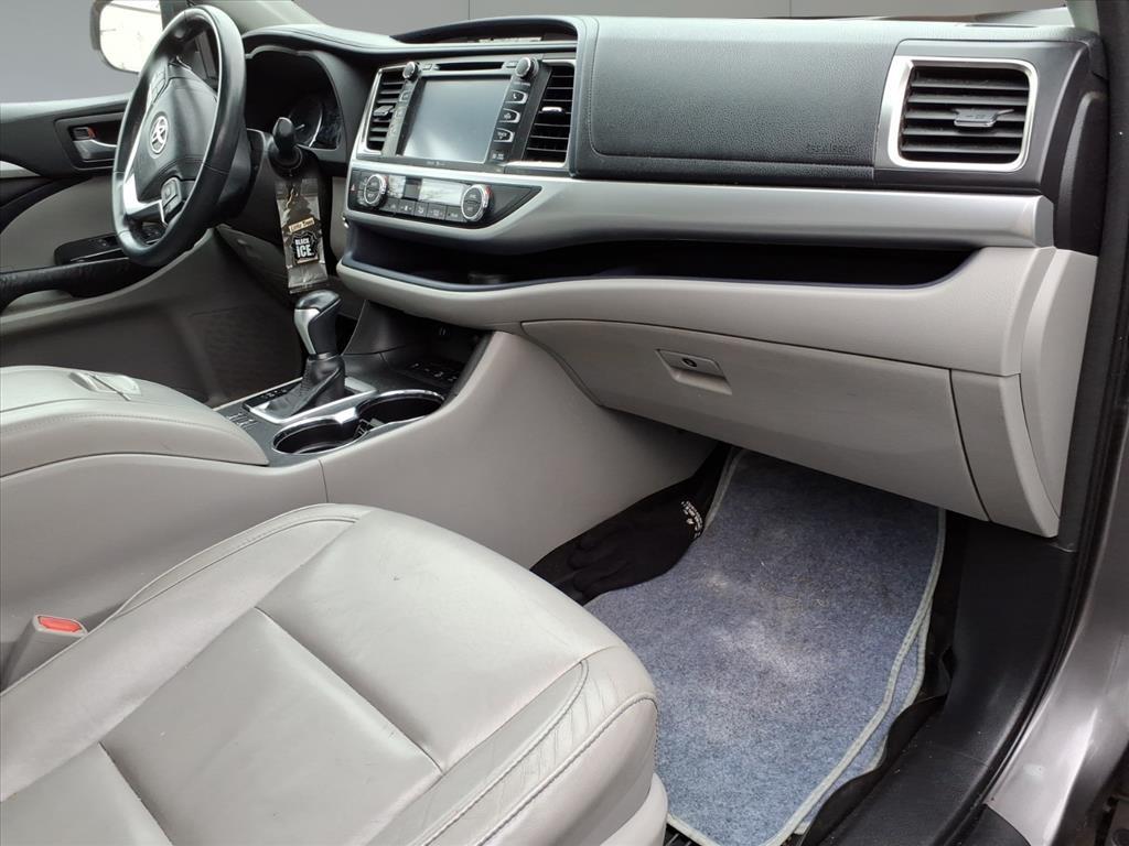 2015 Toyota Highlander XLE 2015 Toyota Highlander XLE