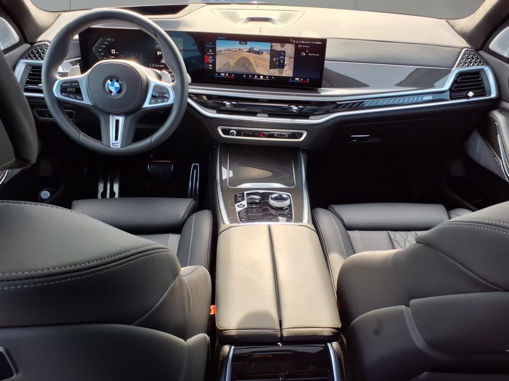2025 BMW X7 M60i