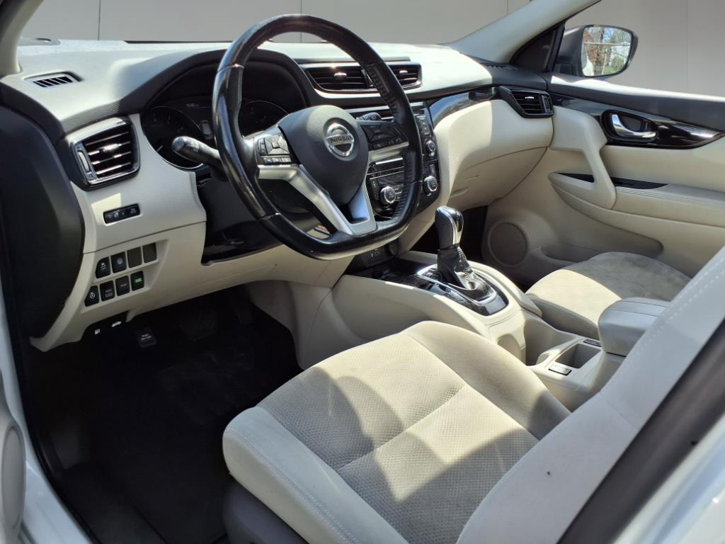 2022 Nissan Rogue Sport SV