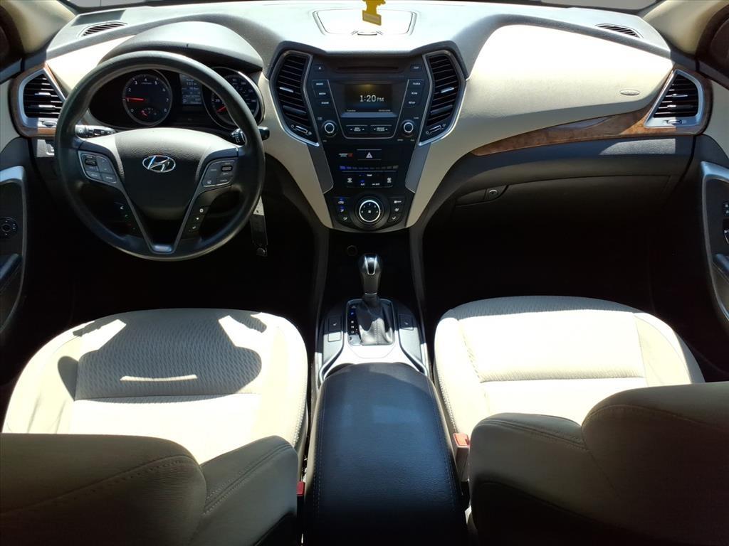2016 Hyundai SANTA FE SE