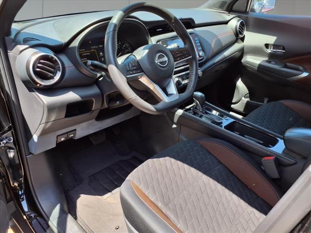 2022 Nissan Kicks SR