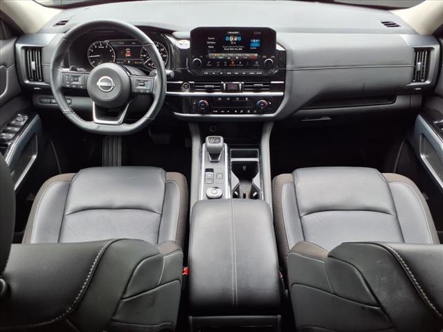 2024 Nissan Pathfinder SL