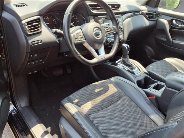 2022 Nissan Rogue Sport SV