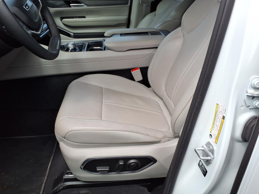 2024 Jeep Wagoneer L Series III