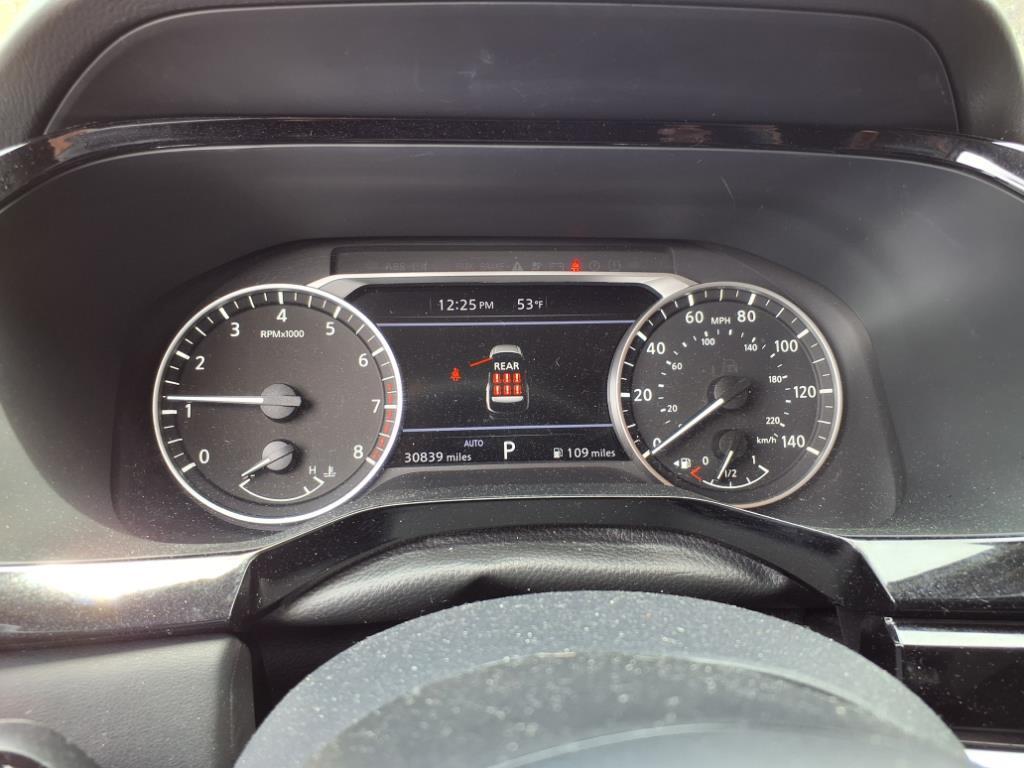 2024 Nissan Pathfinder SV