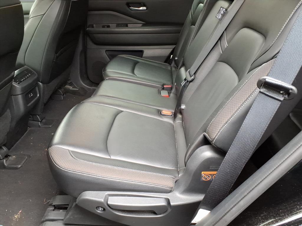 2024 Nissan Pathfinder SL 2024 Nissan Pathfinder SL