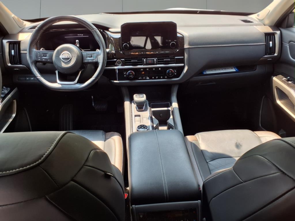 2022 Nissan Pathfinder Platinum