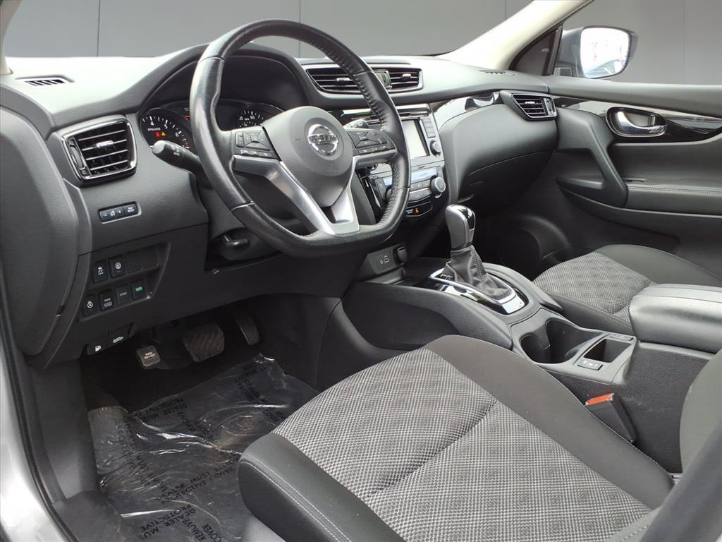 2022 Nissan Rogue Sport SV