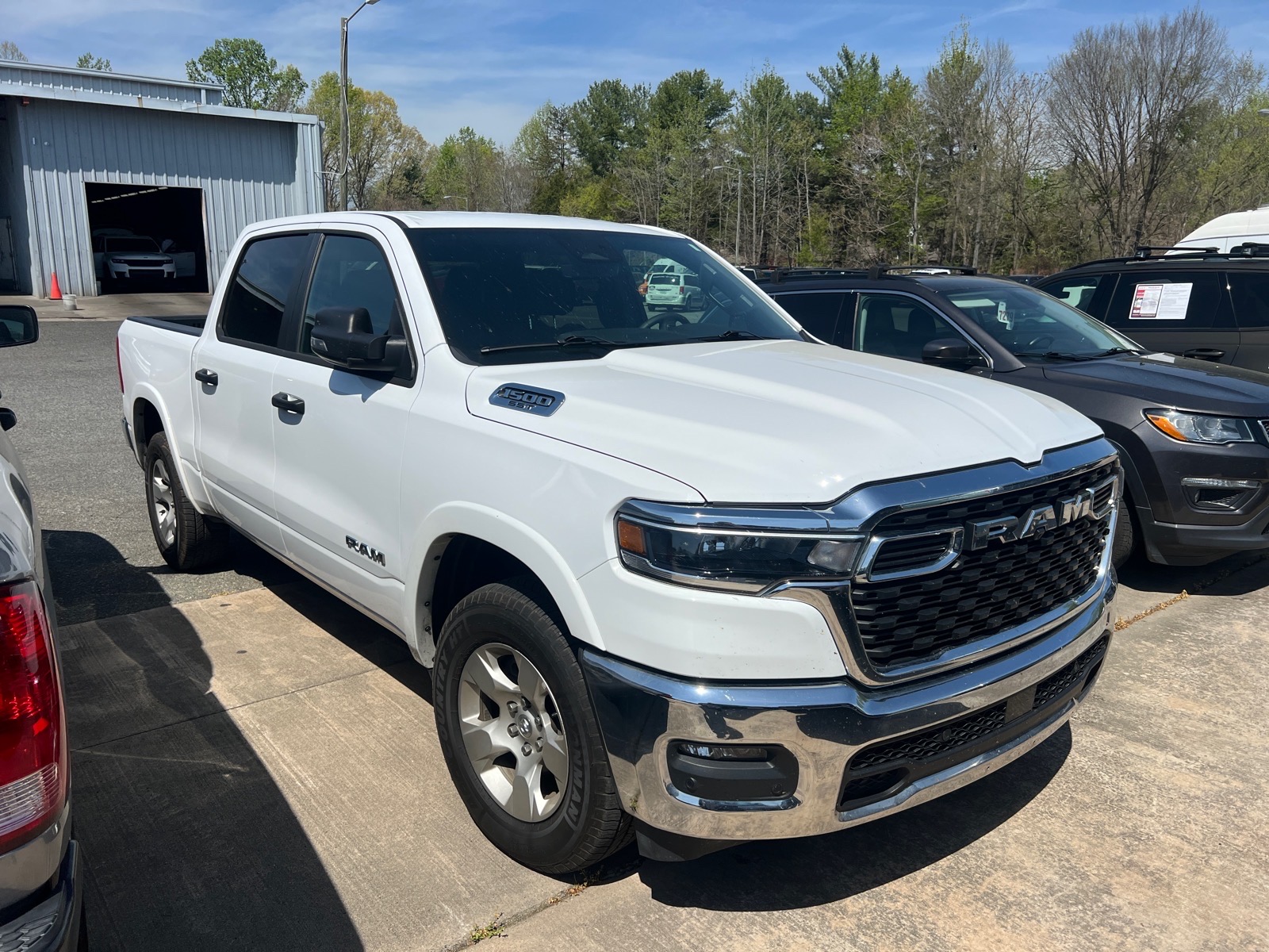 Bright White Clearcoat 2025 RAM 1500 Big Horn Crew Cab 4WD Pickup Truck Four-Wheel Drive 8-Speed Automatic