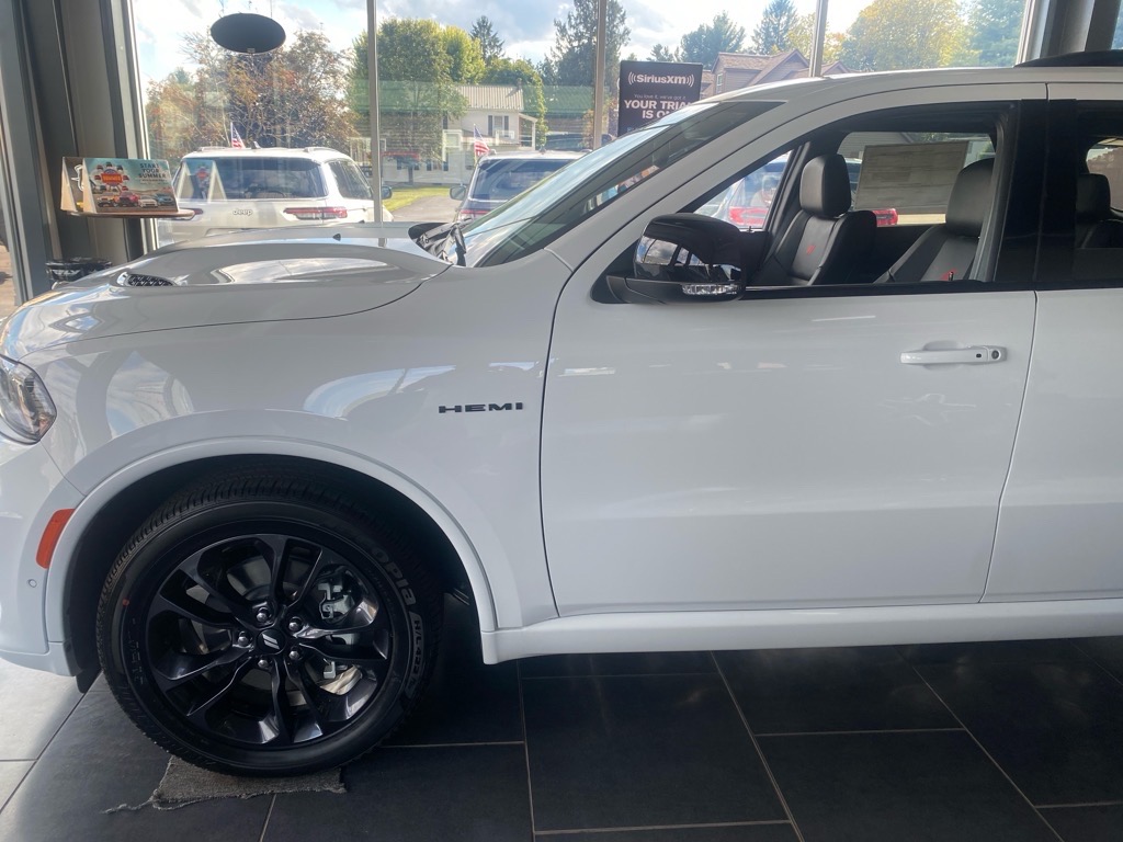2025 Dodge Durango R/T Plus photo 2
