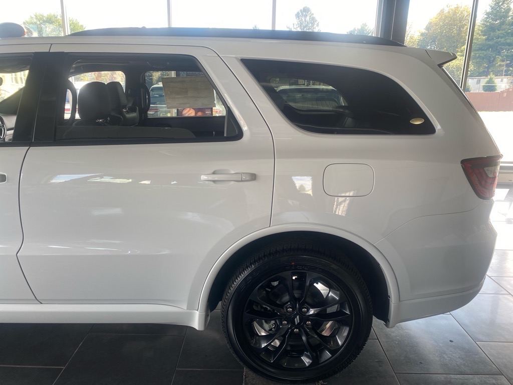 2025 Dodge Durango R/T Plus photo 3