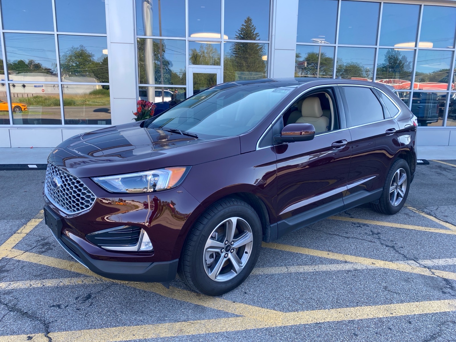 Red (Burgundy Velvet Metallic Tinted Clearcoat) 2024 Ford Edge SUV / Crossover All-Wheel Drive 8-Speed Automatic