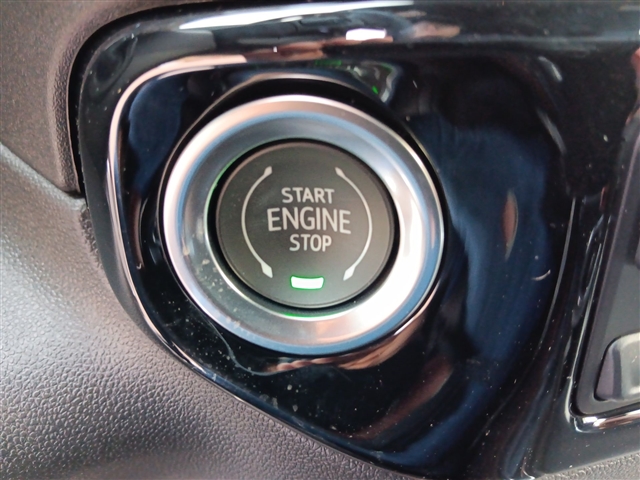 https://cdn.getauto.com/photos/7/244547/17c/1GC4YREY7RF233493-17c.jpg