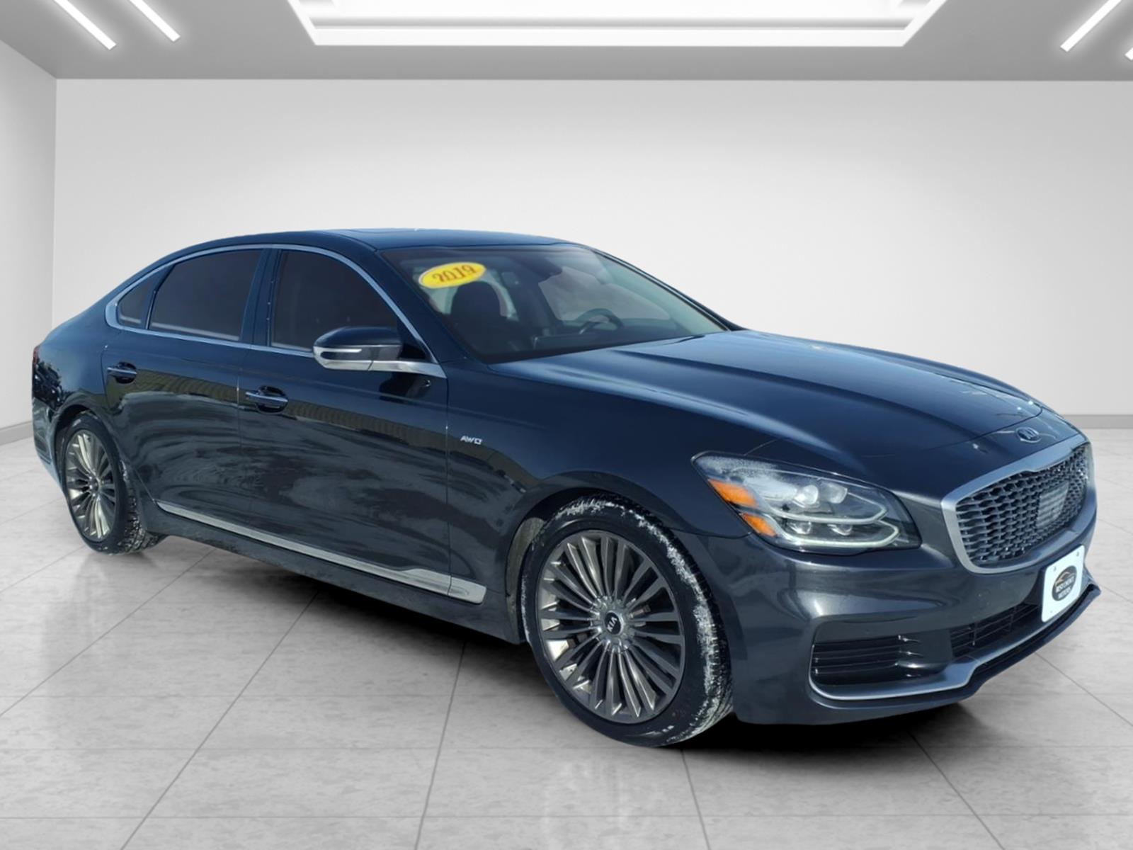 2019 Kia K900 Luxury