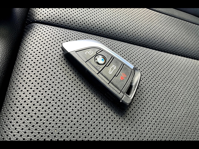 2024 BMW 3 Series 330i xDrive