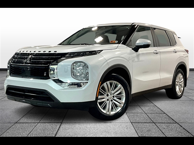 2023 Mitsubishi Outlander ES