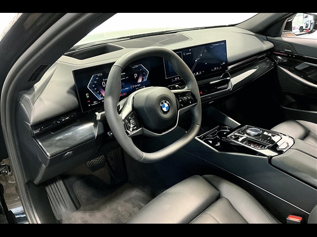 2025 BMW 5 Series 530i xDrive