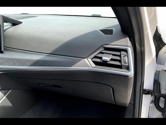 2024 BMW 3 Series 330i xDrive