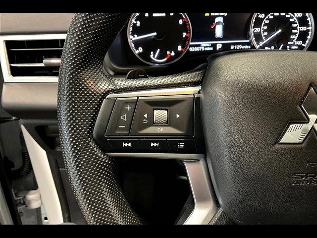 2023 Mitsubishi Outlander ES