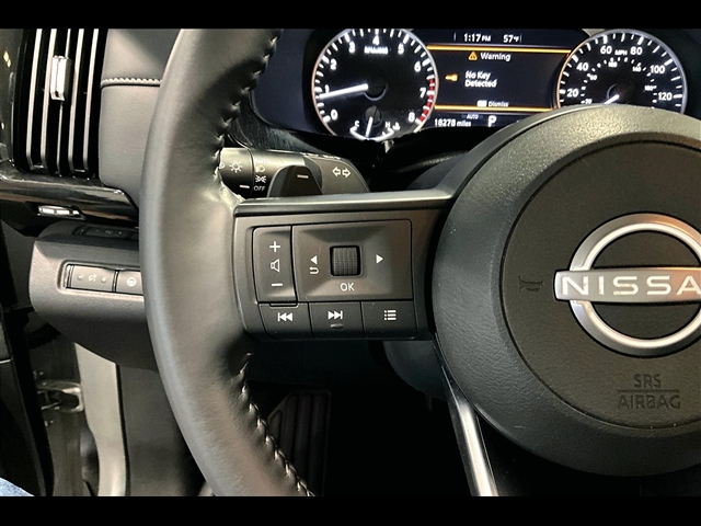 2024 Nissan Pathfinder SV