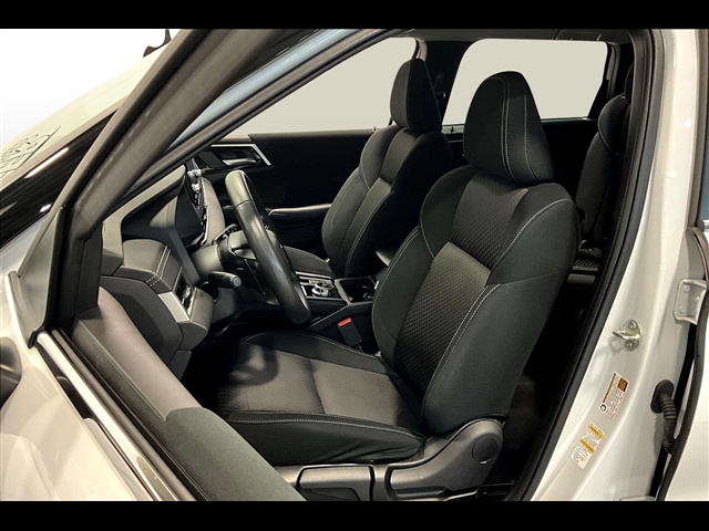 2023 Mitsubishi Outlander ES