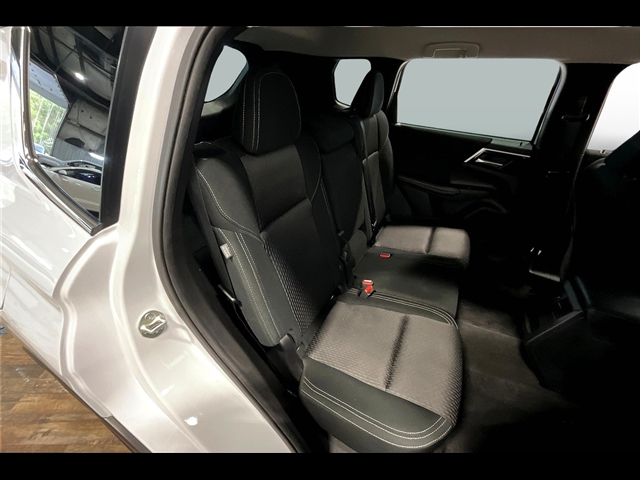 2023 Mitsubishi Outlander ES