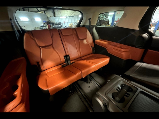 2024 Kia Carnival SX