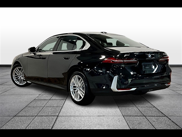 2025 BMW 5 Series 530i xDrive