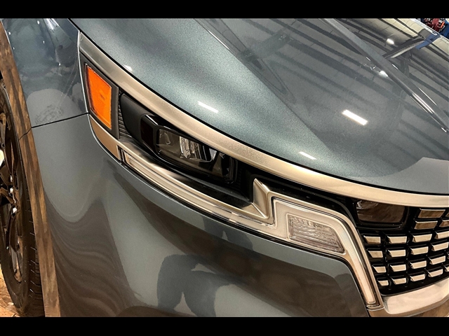 2024 Kia Carnival SX