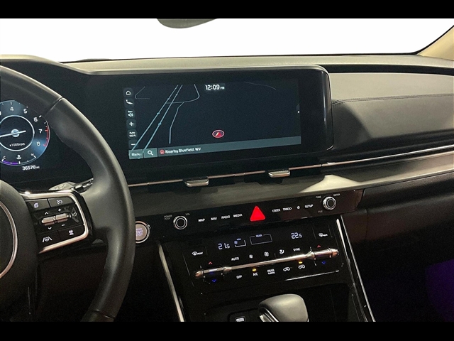 2024 Kia Carnival SX