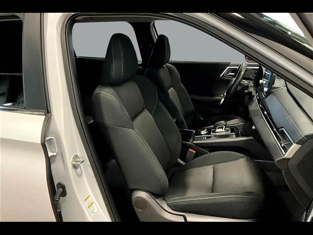 2023 Mitsubishi Outlander ES