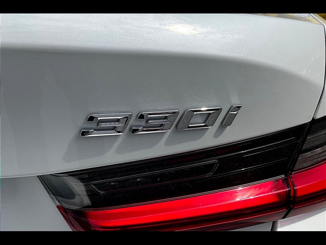 2024 BMW 3 Series 330i xDrive