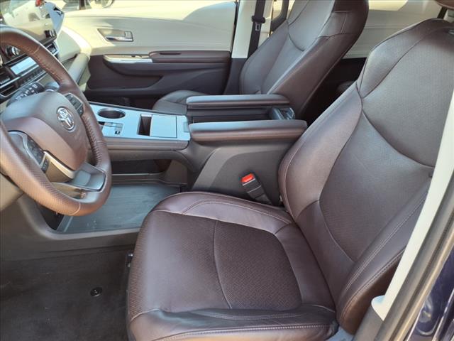 2021 Toyota Sienna Platinum 7-Passenger