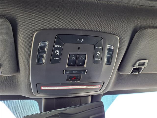 2021 Toyota Sienna Platinum 7-Passenger