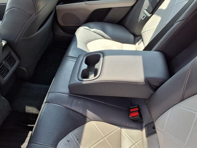 2018 Toyota Camry FWD SEDAN